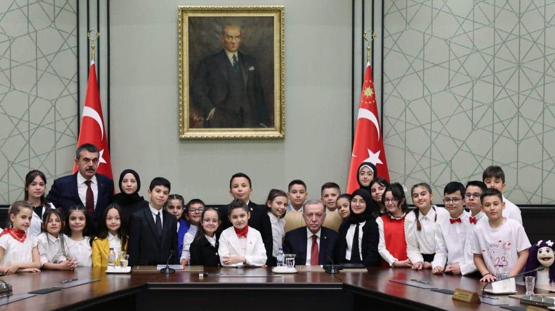 PRESIDENT ERDOĞAN RECEIVES MINISTER OF NATIONAL EDUCATION YUSUF TEKİN, AND THE CHILDREN ACCOMPANYING HIM