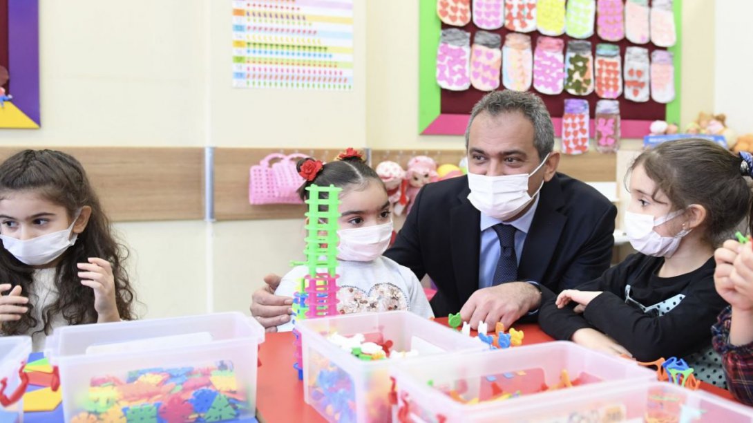 PLANS TO CONSTRUCT 2,109 NEW KINDERGARTENS COMPLETED