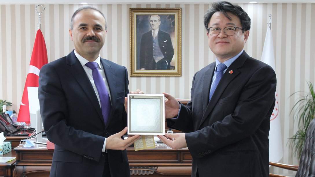 VISIT FROM KEE HOUNG PARK, CONSELLOR OF THE KOREAN EMBASSY, TO DG ÜNSAL