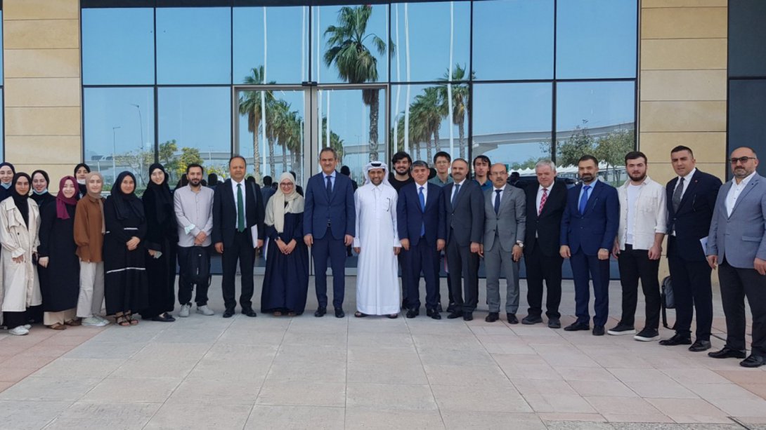 VISIT OF MINISTER ÖZER TO QATAR